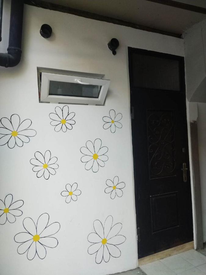 4 Chocolate Apartments In Old Tbilisi Eksteriør bilde