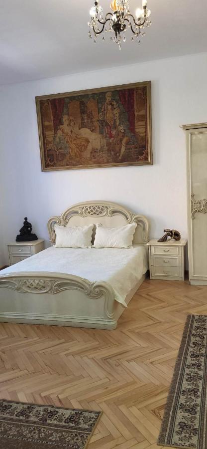 4 Chocolate Apartments In Old Tbilisi Eksteriør bilde