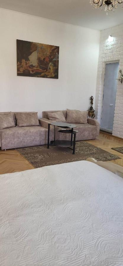 4 Chocolate Apartments In Old Tbilisi Eksteriør bilde