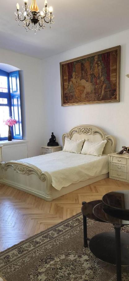 4 Chocolate Apartments In Old Tbilisi Eksteriør bilde